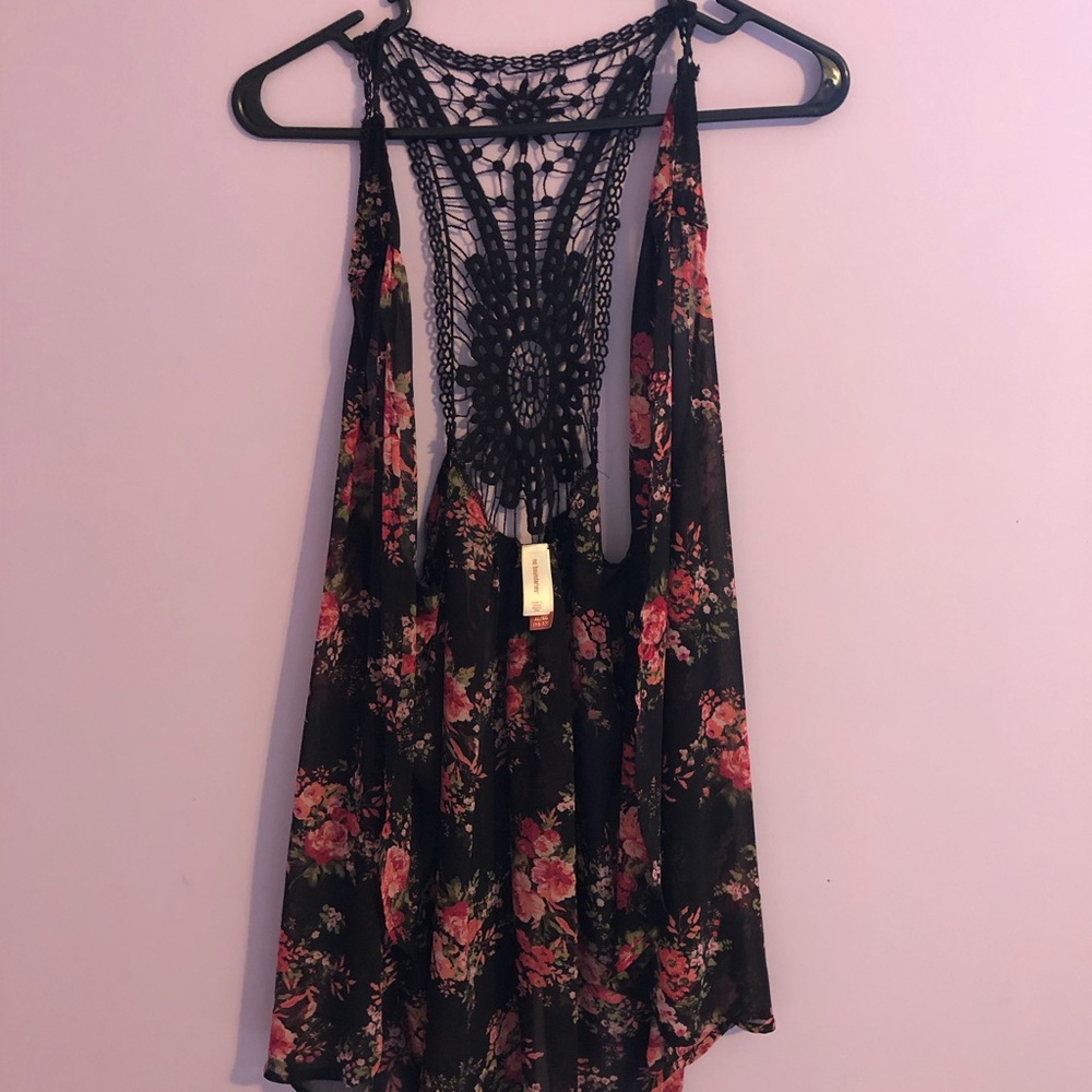 Sleeveless Floral Rose cardigan